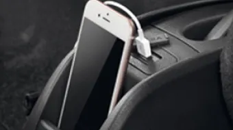 Handphone Slot & USB Port (Rear Console)